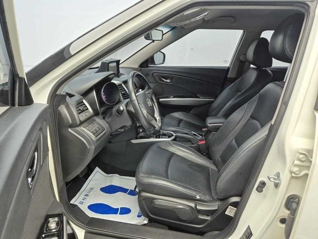 Ssangyong Tivoli - Vista 11