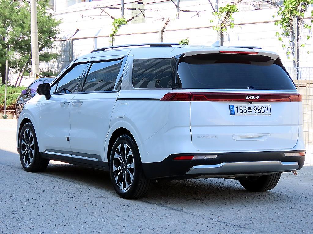 KIA Carnival - Vista 3