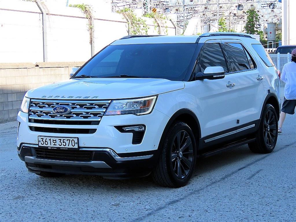 Ford Explorer - Vista 2