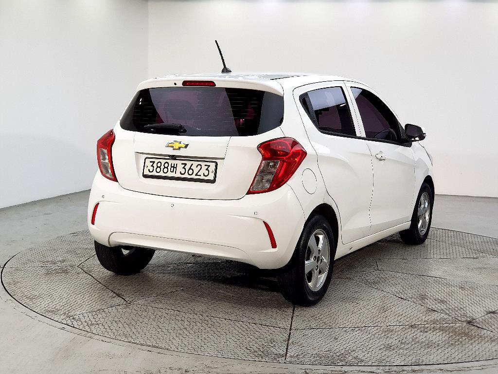 Chevrolet Spark - Vista 4