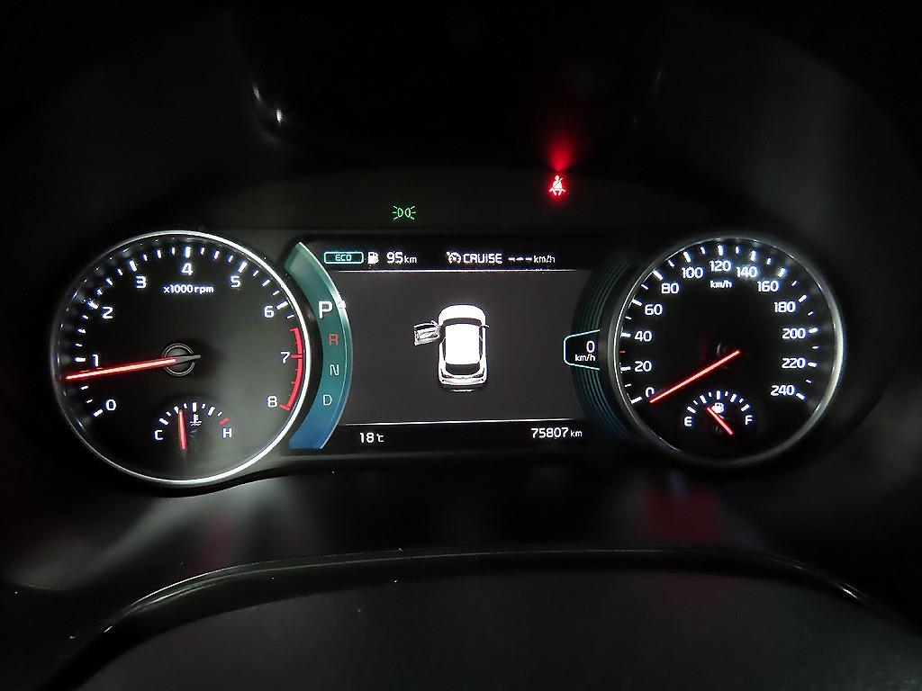 KIA Seltos - Vista 8