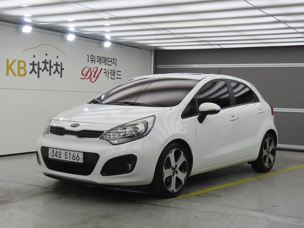 KIA Pride 2012 Blanco - Importación desde Corea - HF Imports Iquique - Foto 1