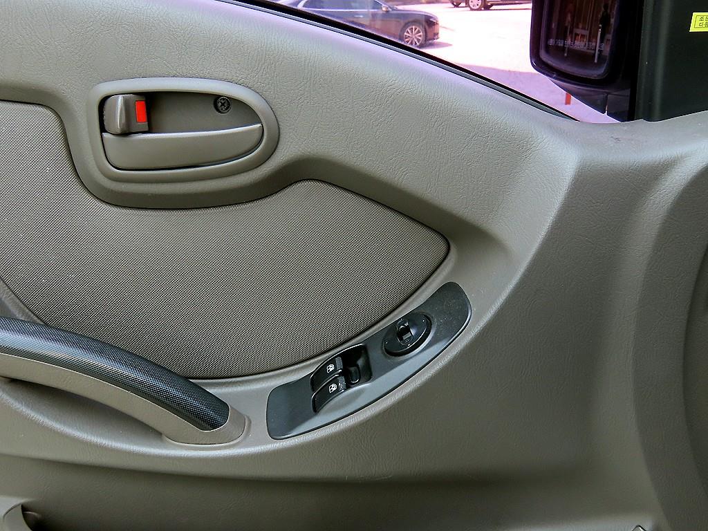Small Truck Top_Integrated Top Powergate - Vista 11