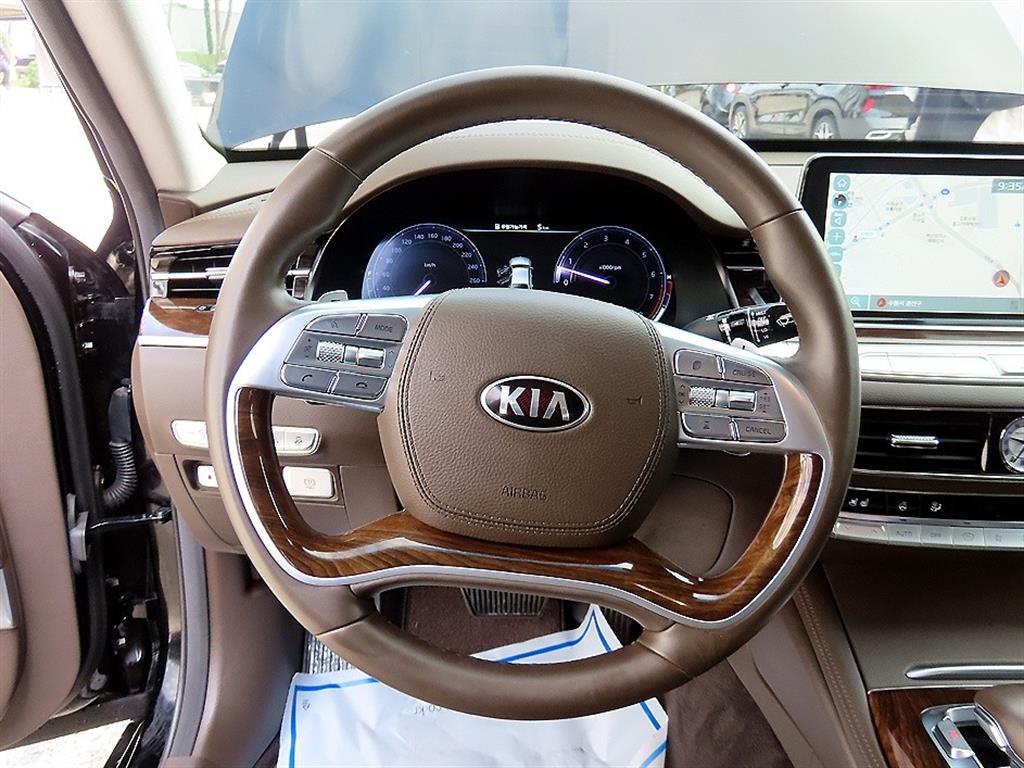 KIA K9 - Vista 8