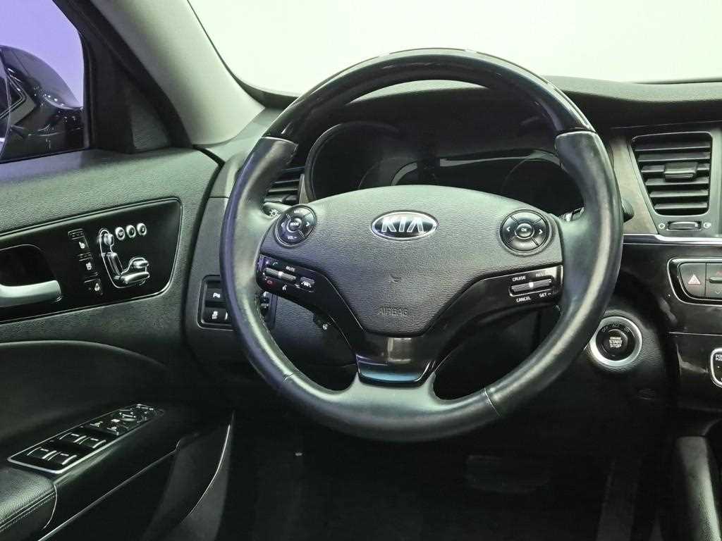 KIA K9 - Vista 9