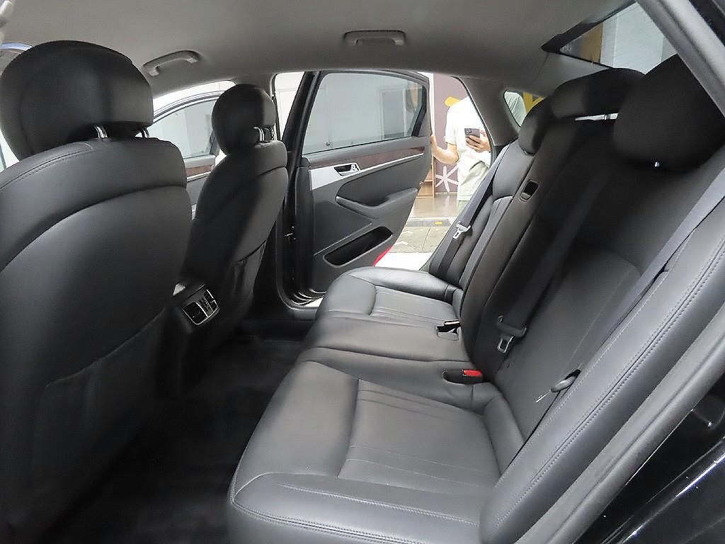 HYUNDAI Genesis 2016 Negro - Importación desde Corea - HF Imports Iquique - Foto 9