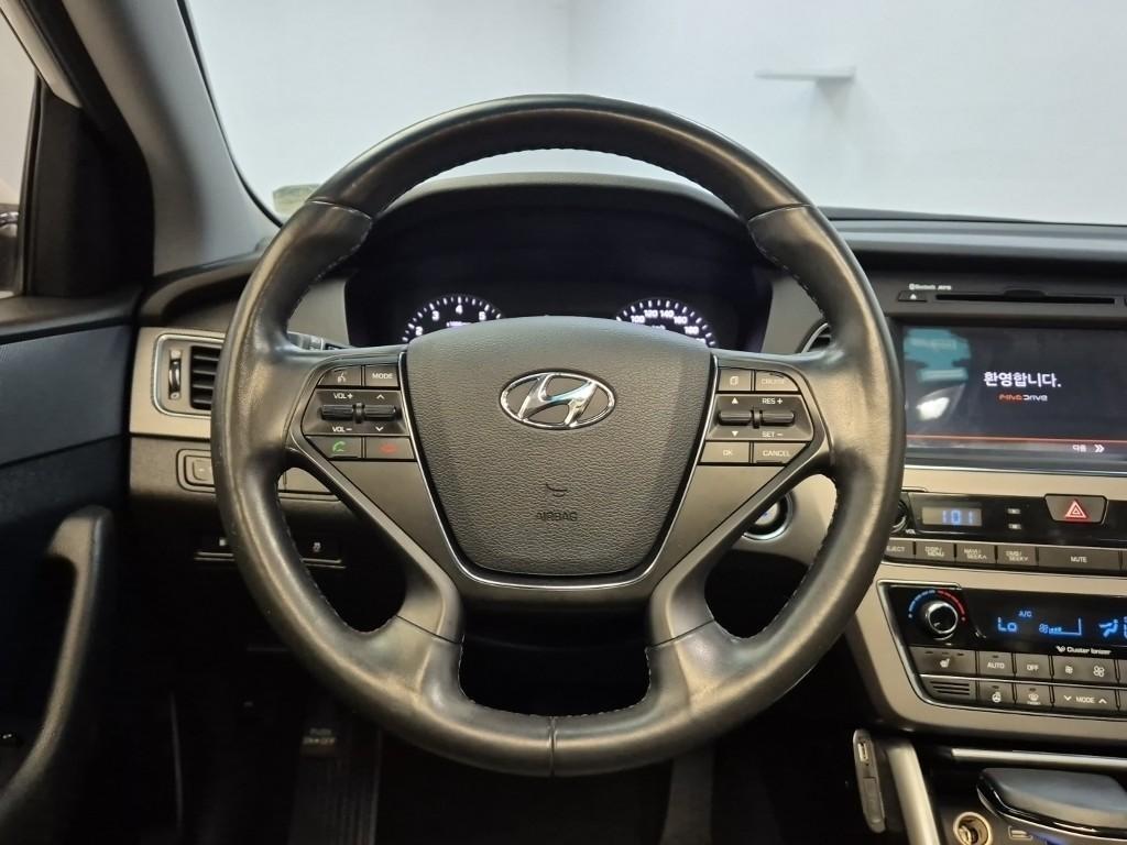 HYUNDAI Sonata - Vista 9