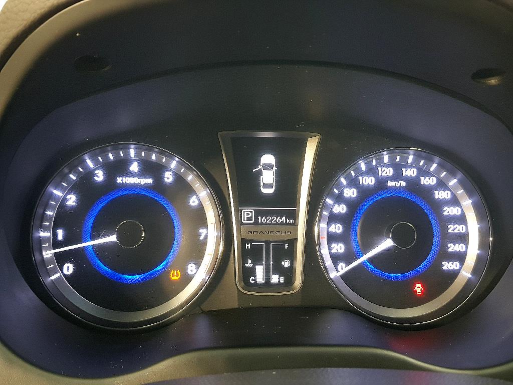 HYUNDAI Grandeur - Vista 7