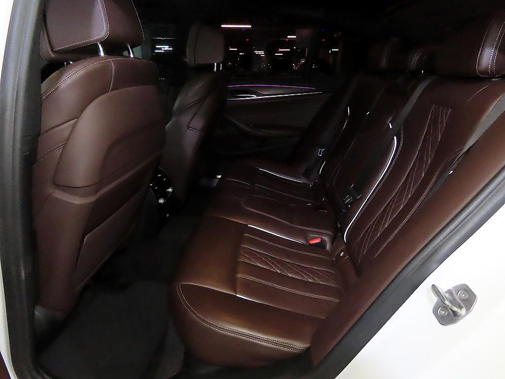 BMW 5 Series - Vista 7