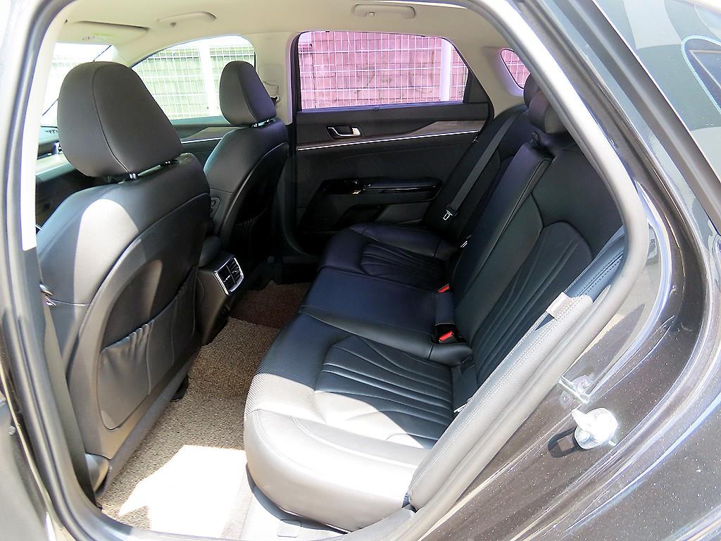 KIA K5 - Vista 6