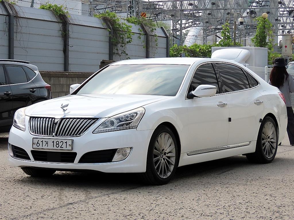 HYUNDAI Equus - Vista 2