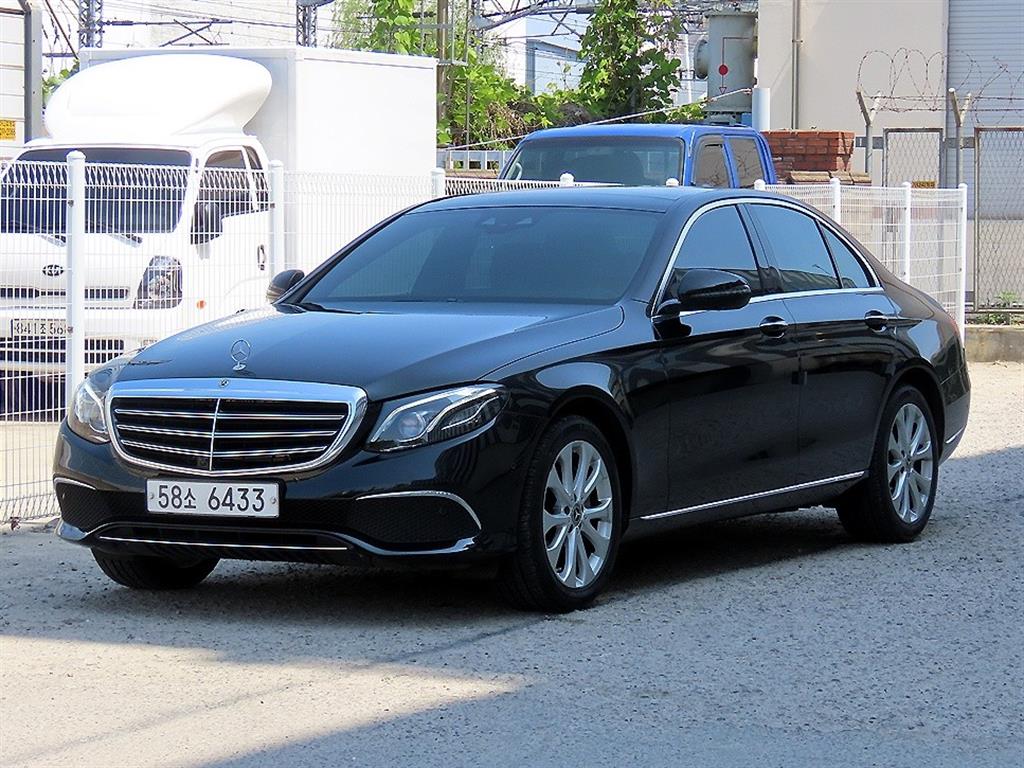 Mercedes Benz E class - Vista 2