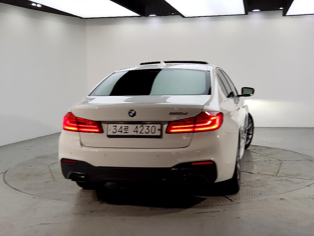 BMW 5 Series - Vista 3