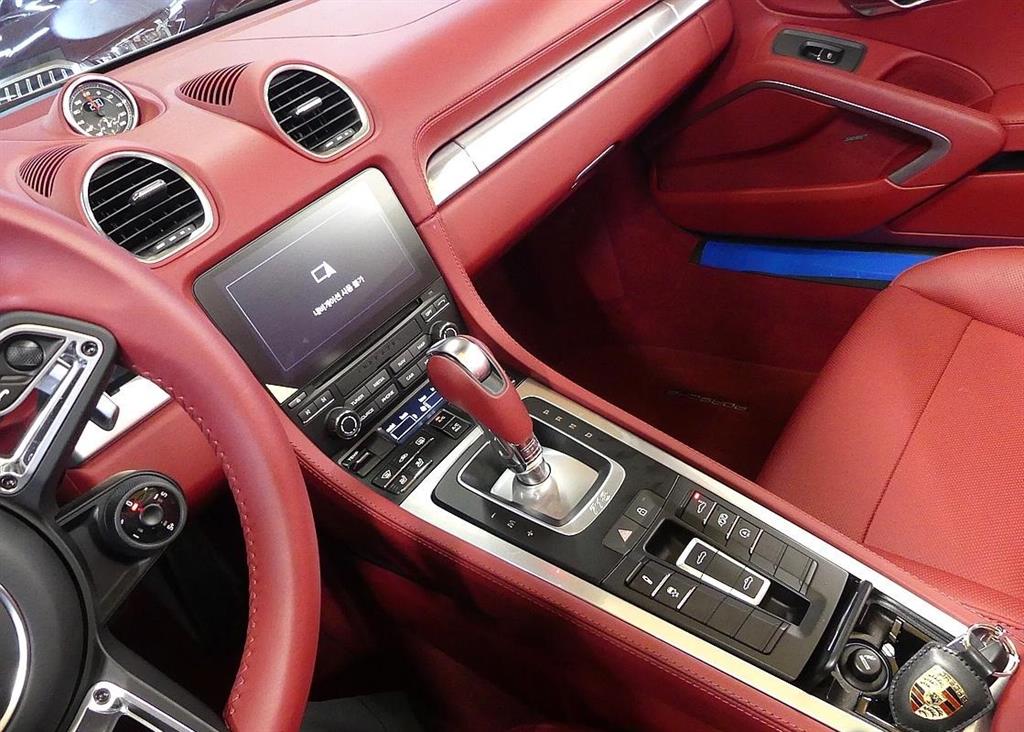 Porsche 718 - Vista 12