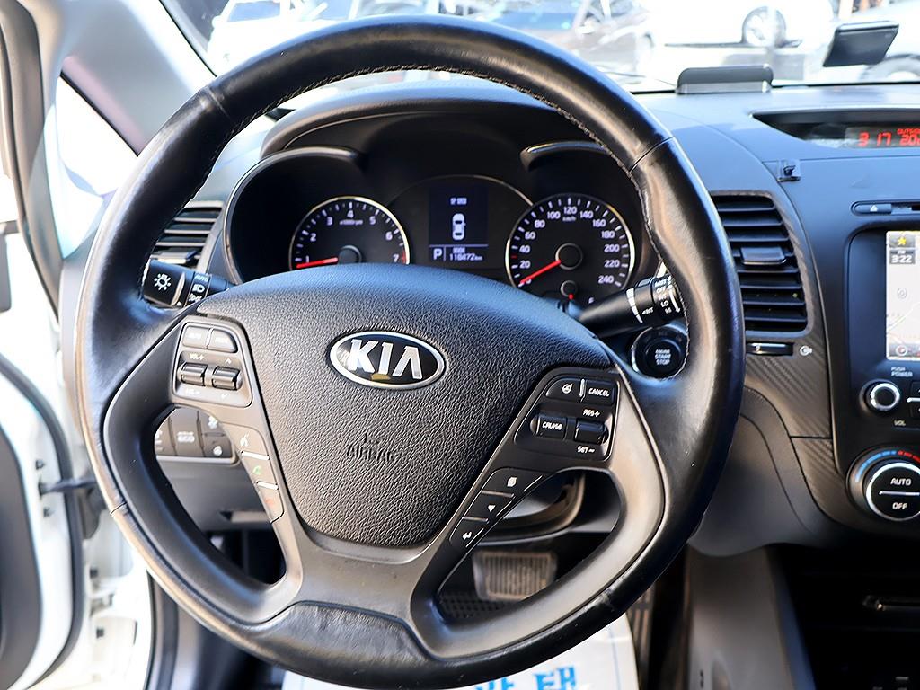 KIA K3 2015 Blanco - Importación desde Corea - HF Imports Iquique - Foto 8