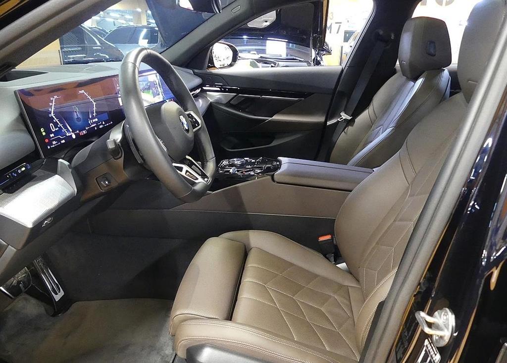 BMW 5 Series - Vista 8