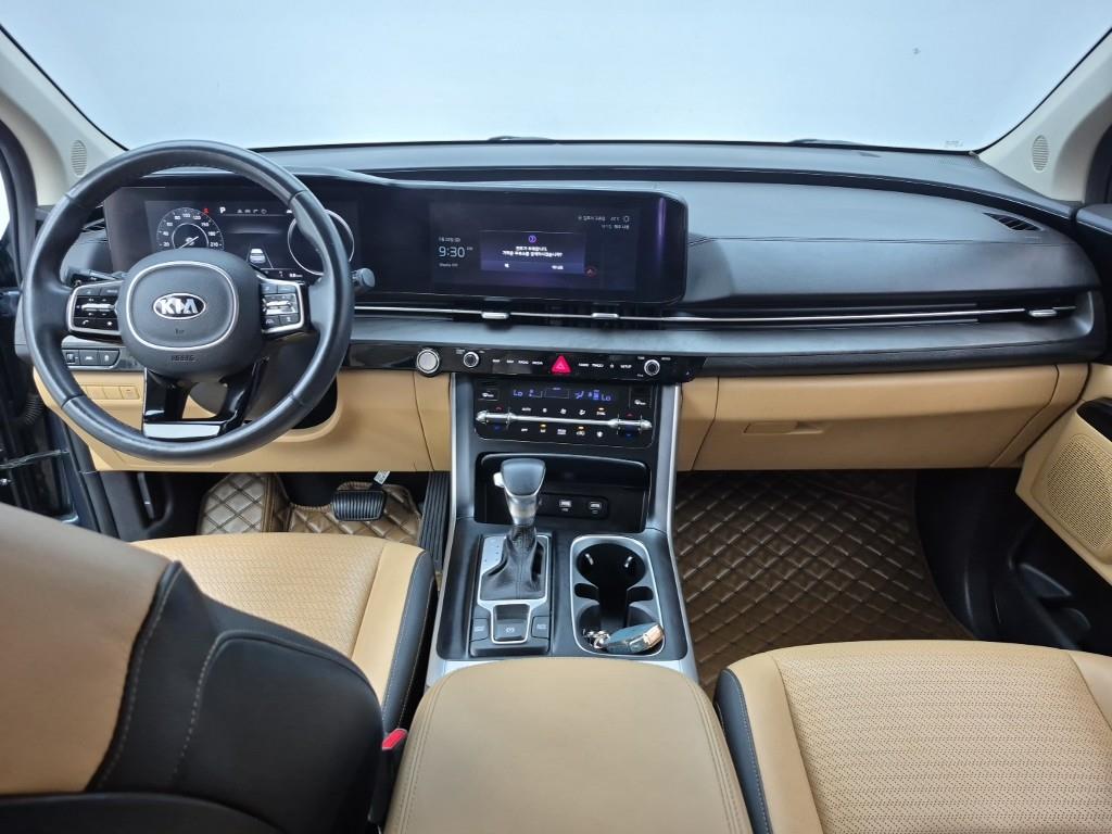 KIA Carnival - Vista 5