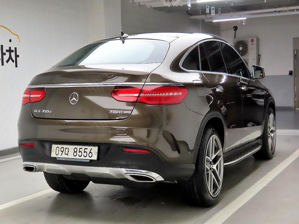 Mercedes Benz GLE Class - Vista 4