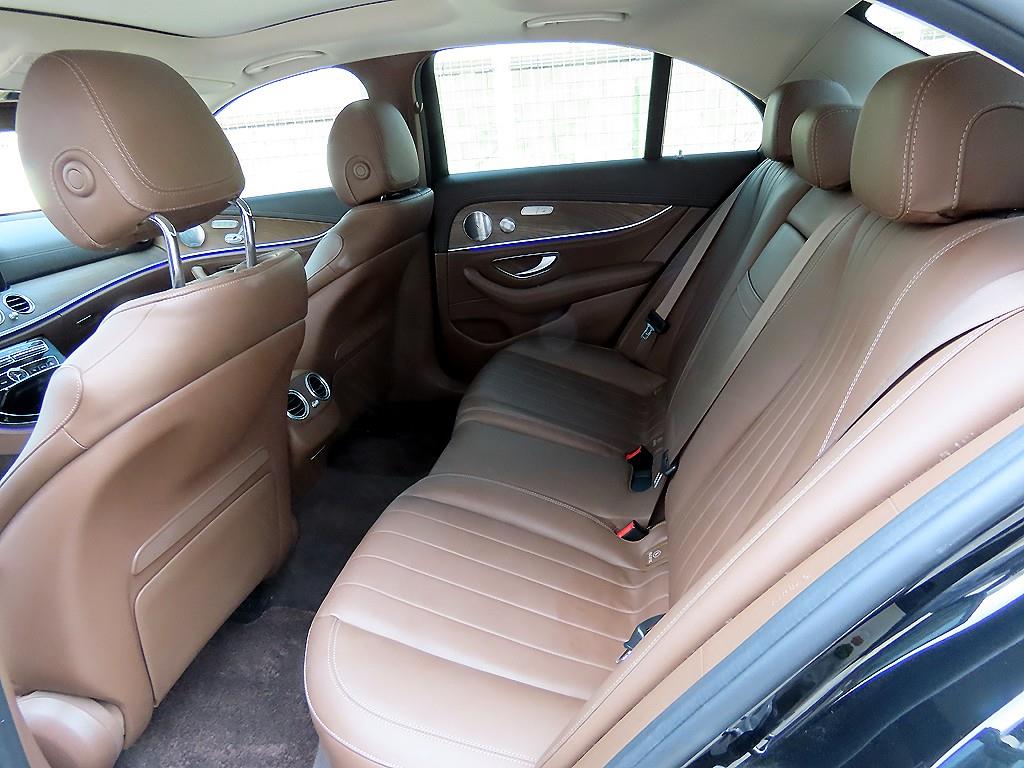 Mercedes Benz E class - Vista 6