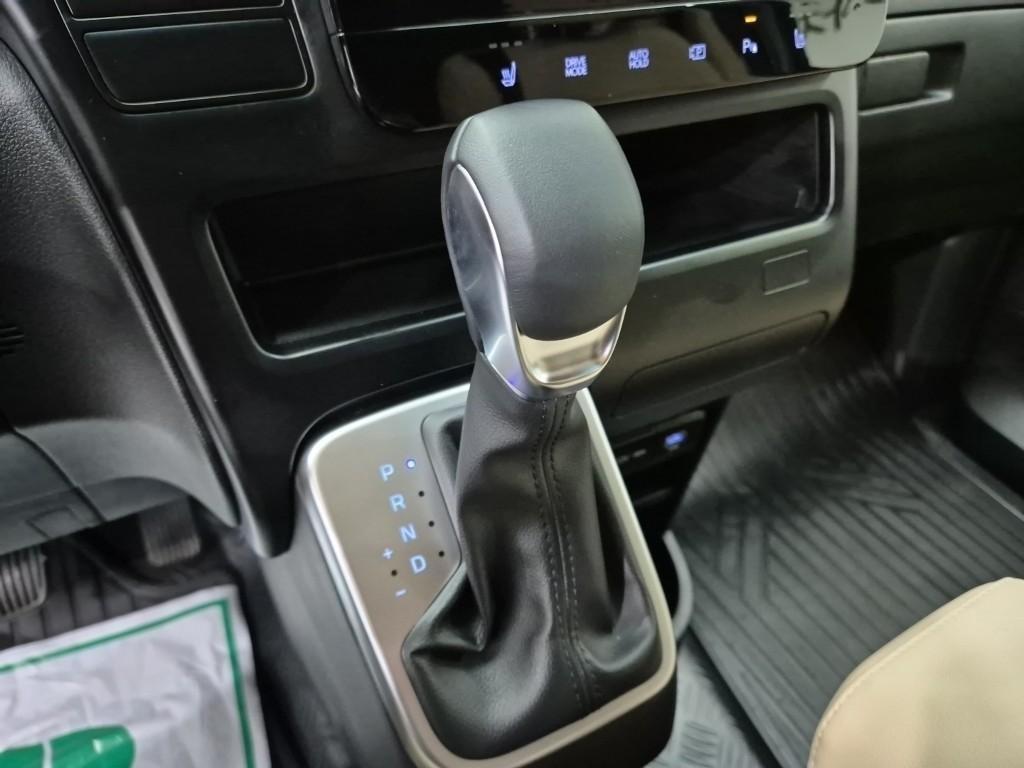HYUNDAI Staria 2025 Gris - Importación desde Corea - HF Imports Iquique - Foto 16