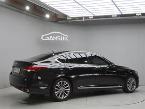 HYUNDAI Genesis - Vista 8