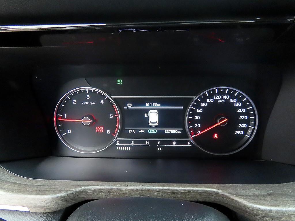 KIA Sorento - Vista 9