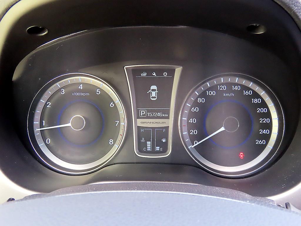 HYUNDAI Grandeur - Vista 9