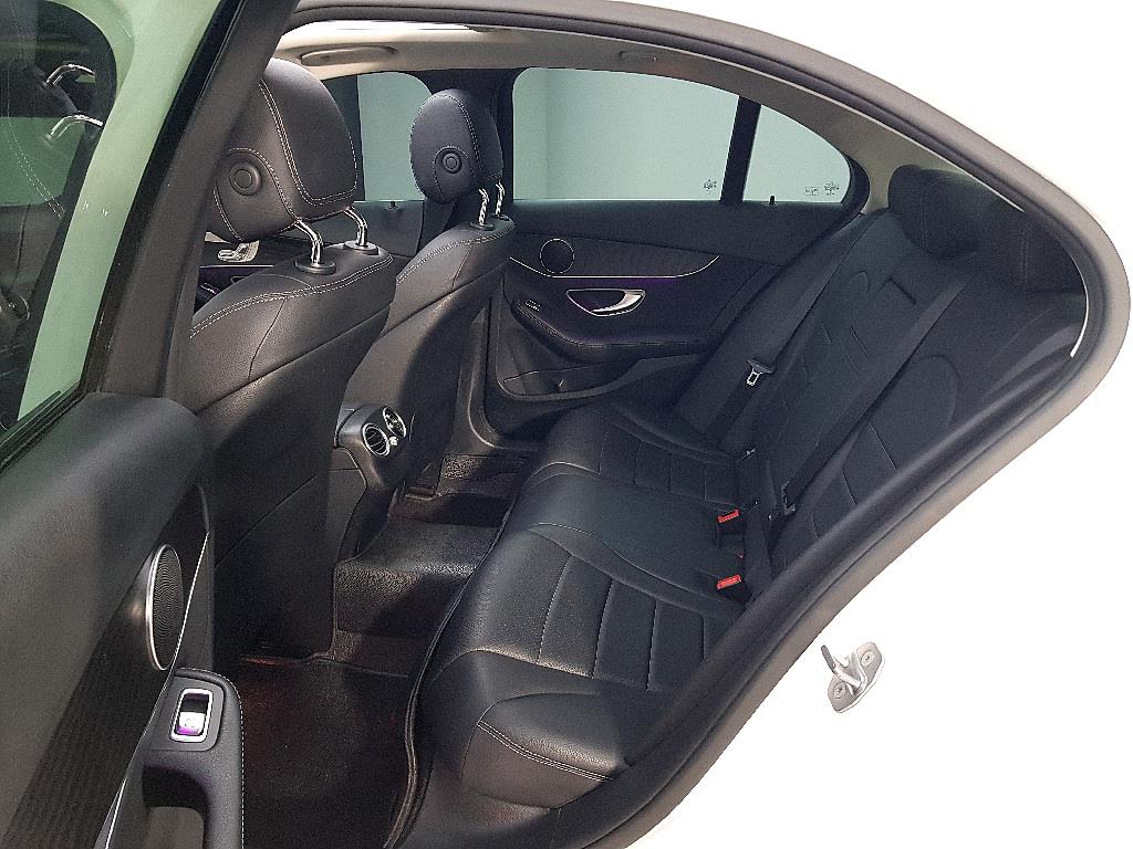 Mercedes Benz C Class - Vista 9