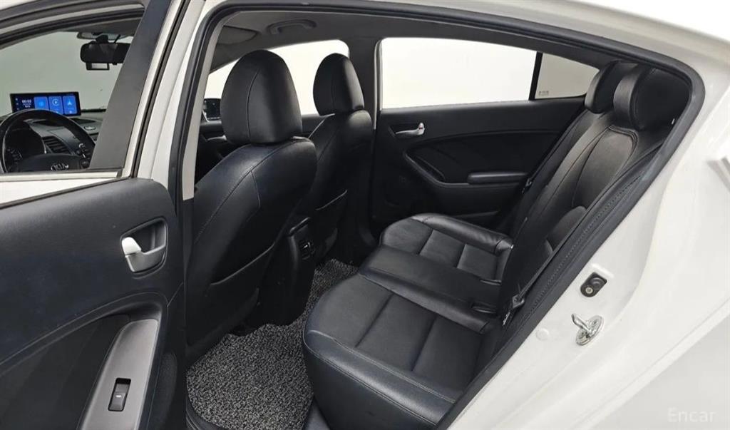 KIA K3 - Vista 11