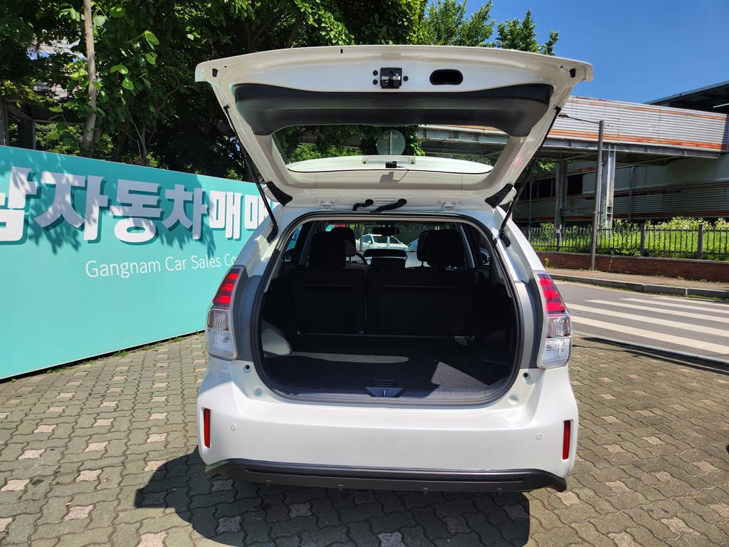 Toyota Prius 2015 Blanco - Importación desde Corea - HF Imports Iquique - Foto 19