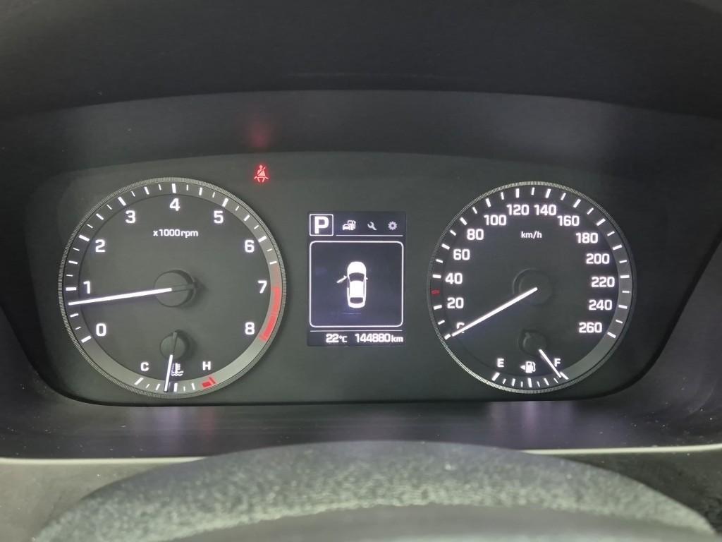 HYUNDAI Sonata - Vista 6