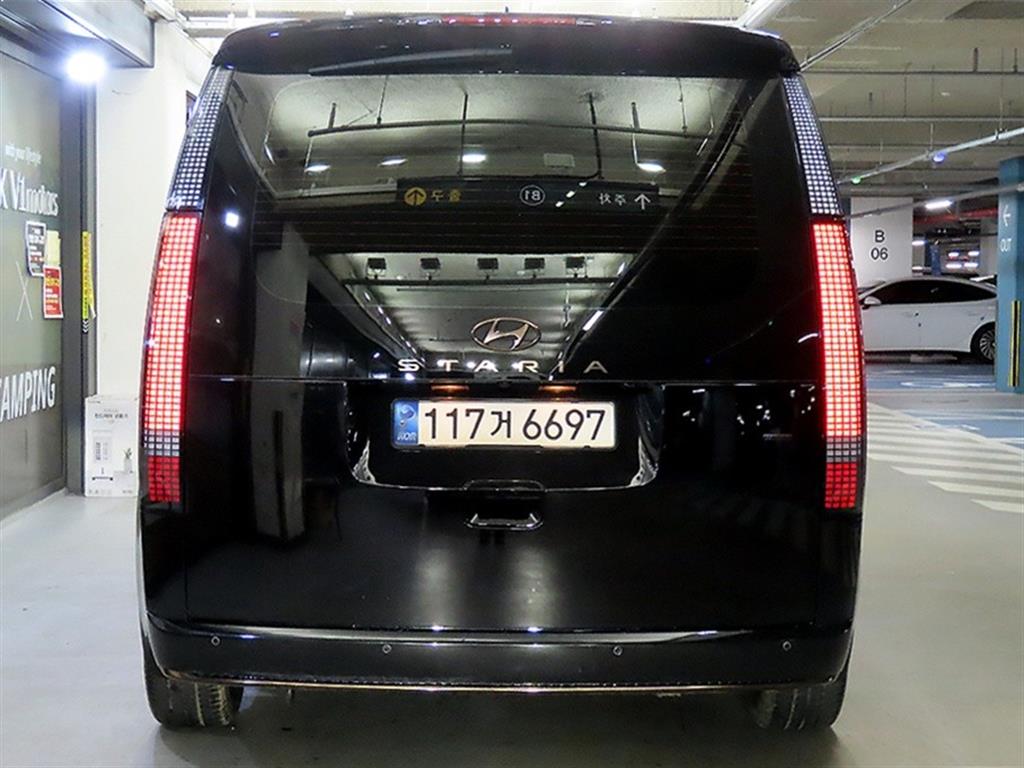 HYUNDAI Staria - Vista 5