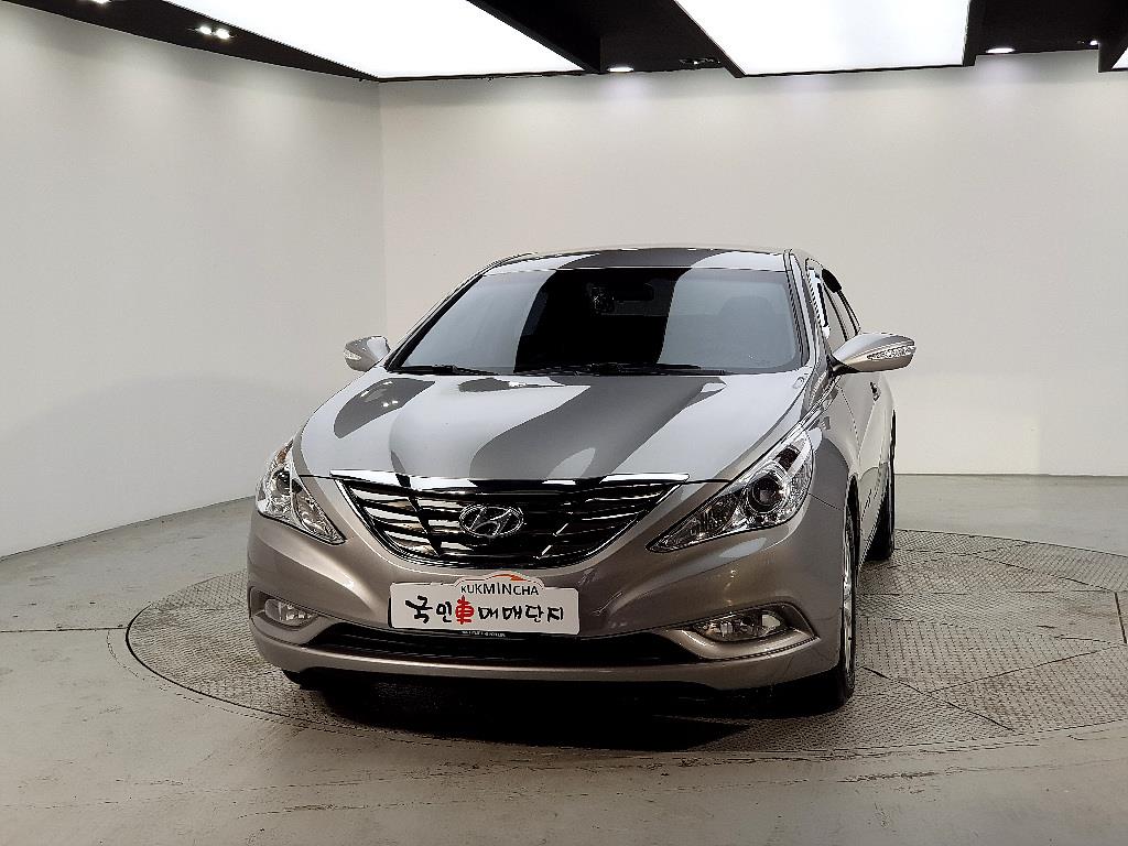 HYUNDAI Sonata - Vista 2