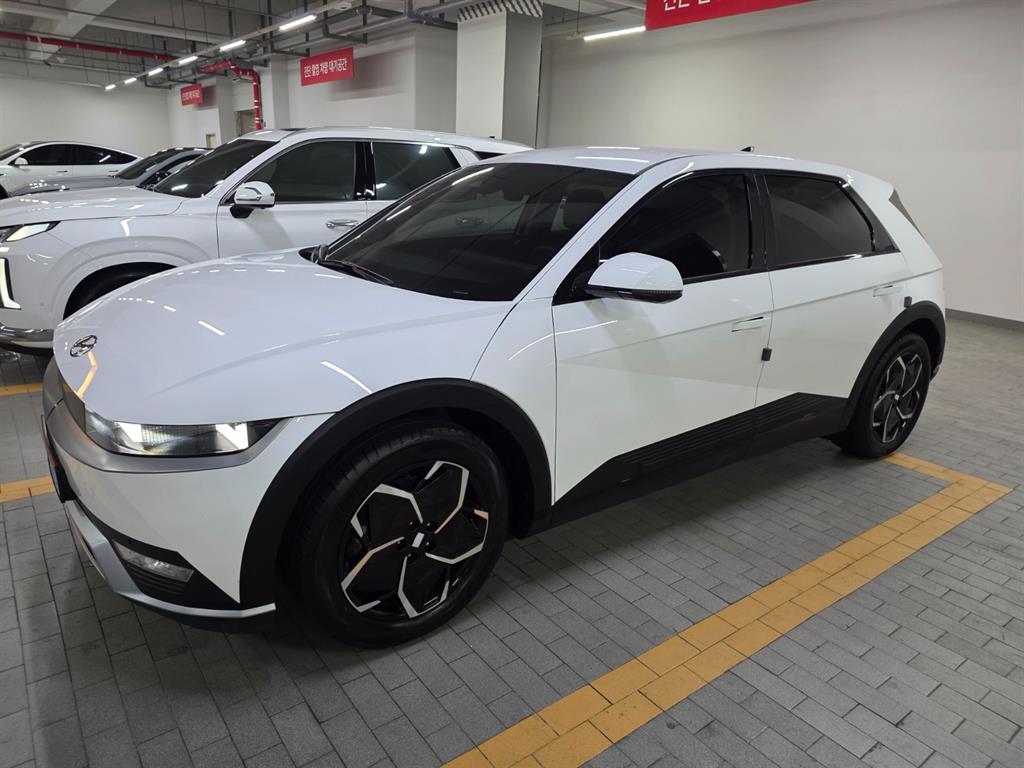 HYUNDAI Ioniq 5 - Vista 2