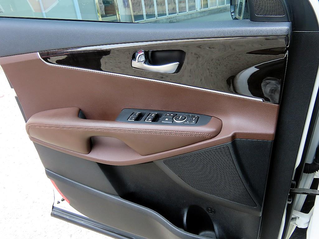 KIA Sorento - Vista 11