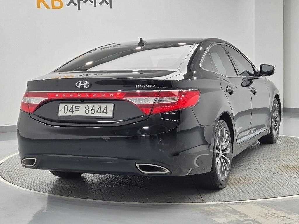 HYUNDAI Grandeur - Vista 3