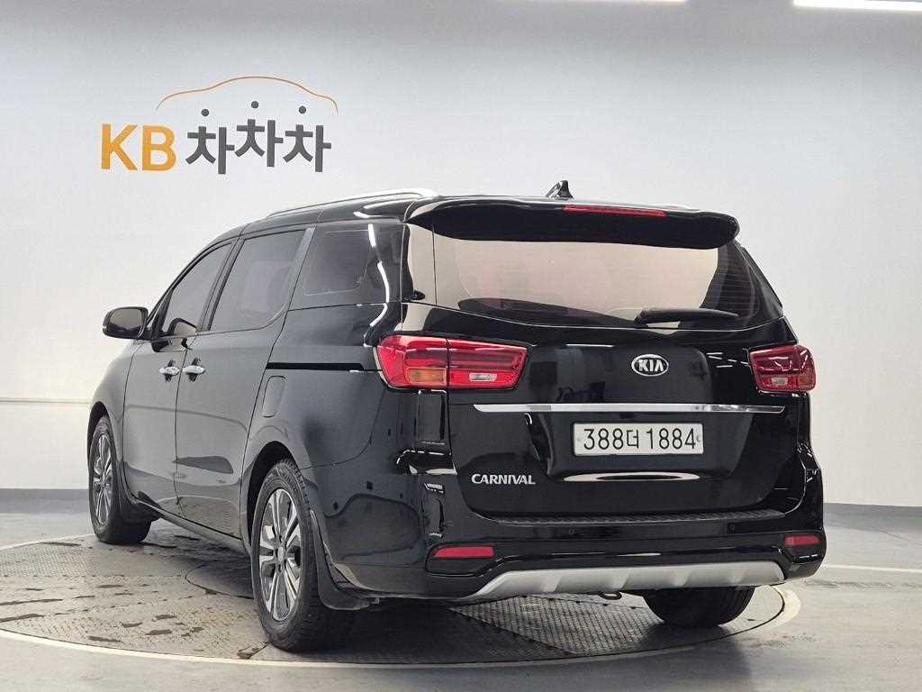 KIA Carnival - Vista 2