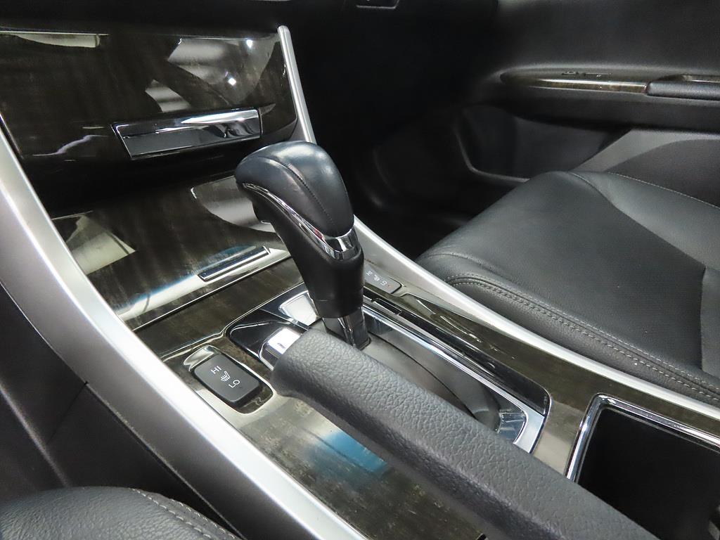Honda Accord - Vista 11