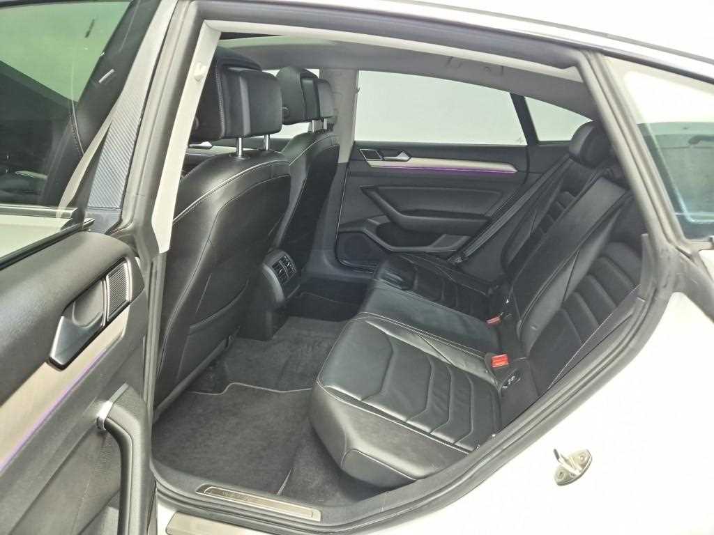 Volkswagen Arteon - Vista 12