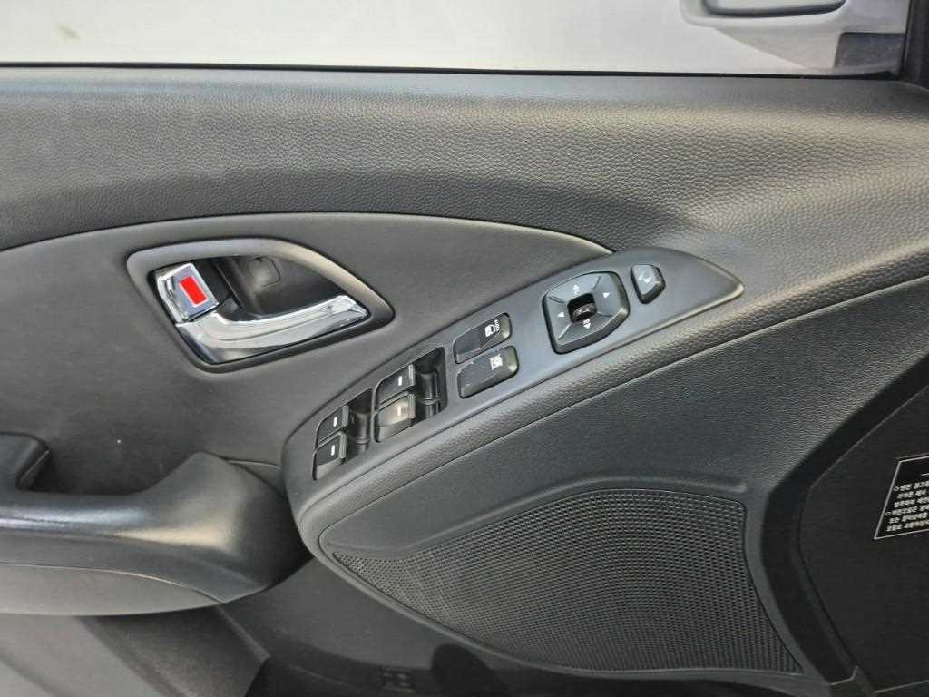 HYUNDAI Tucson 2012 Blanco - Importación desde Corea - HF Imports Iquique - Foto 18