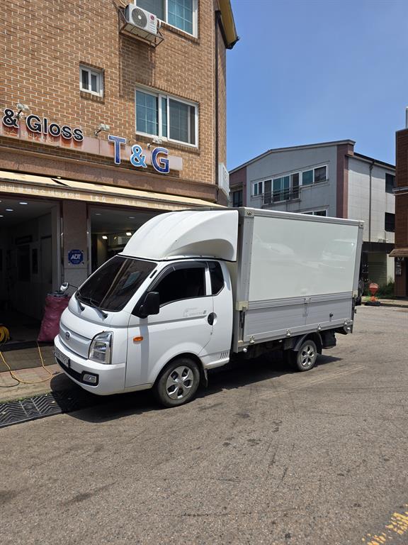 Small Truck Top_Wingbody 2020 Blanco - Importación desde Corea - HF Imports Iquique - Foto 1