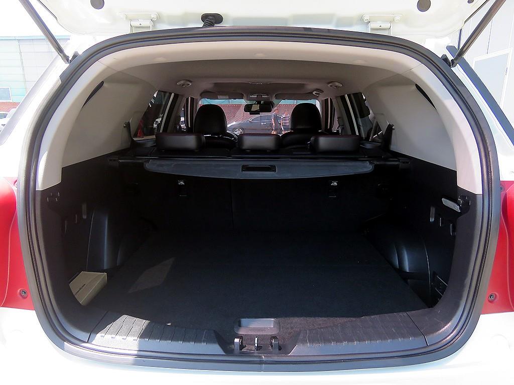 Ssangyong Tivoli - Vista 5