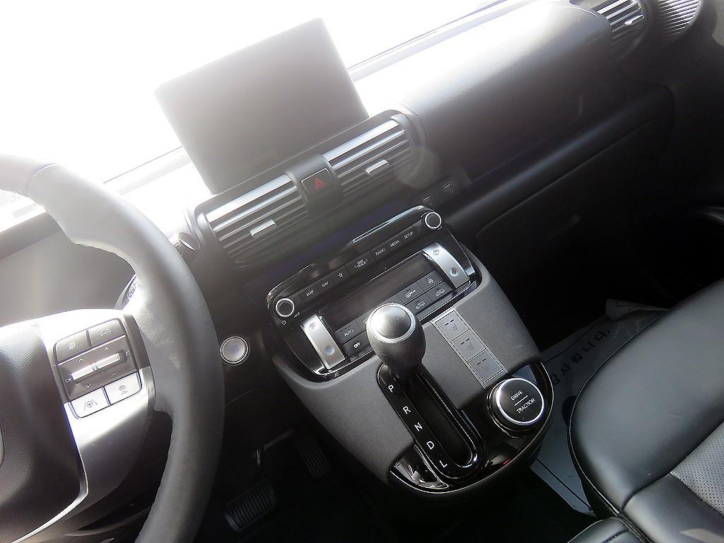 HYUNDAI Casper - Vista 11