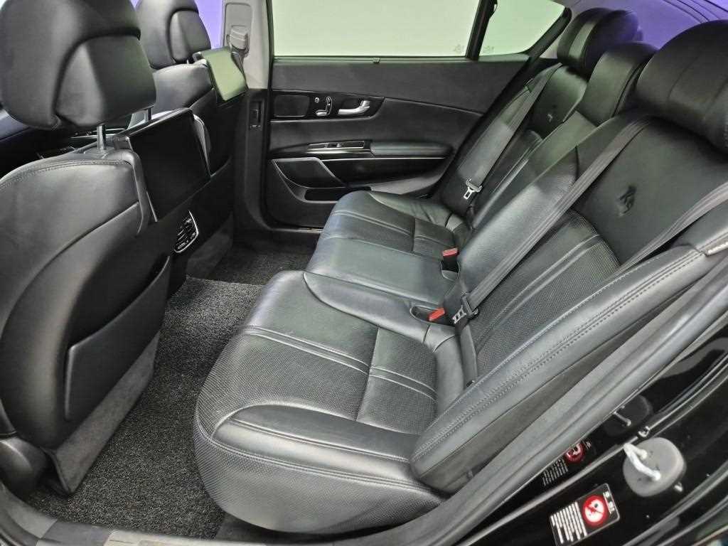 KIA K9 - Vista 12