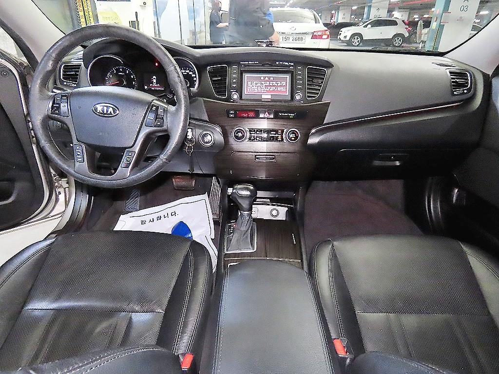 KIA K7 - Vista 10