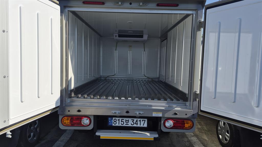 Small Truck Freezer Box(Low Deck) - Vista 5