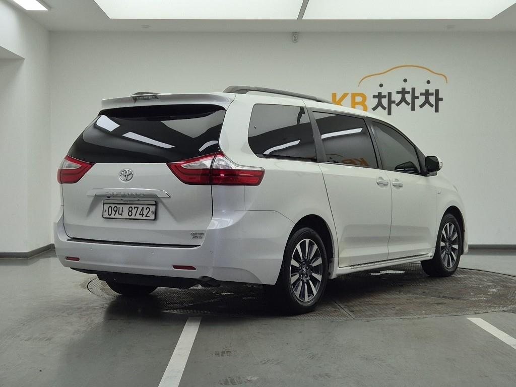 Toyota Siena - Vista 4