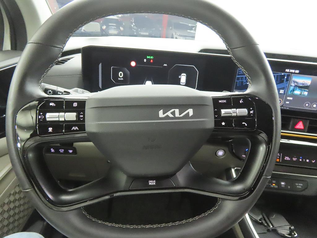 KIA Carnival - Vista 8