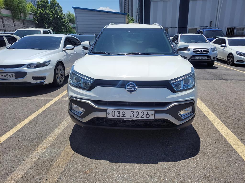 Ssangyong Tivoli - Vista 2