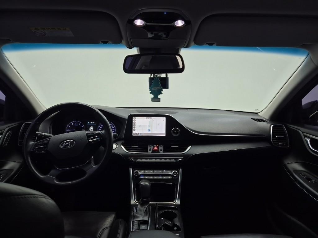 HYUNDAI Grandeur - Vista 7